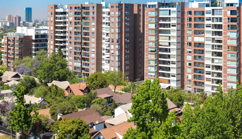 A pesar del complejo panorama inmobiliario, crece el interés por departamentos en la RM